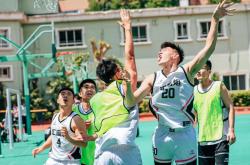 英雄联盟总决赛2025-精彩的篮球对决让球迷沉浸其中