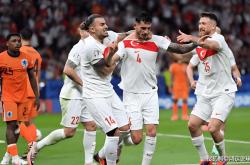 英雄联盟总决赛直播-关于荷兰队在比赛中表现出色，引领球队取得胜利的信息