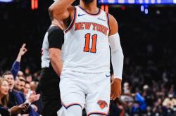 英雄联盟总决赛直播-公牛险胜青岛队，布伦森统治全场