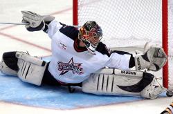 LOL赛事-内线暴君戈贝尔狂轰32+19，老鹰展翅撕霸上海防线！