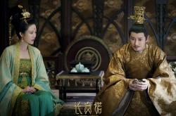 LOL决赛-双城记，同夜竞逐的完美艺术—当约基奇征服赛场时，曼城也在征服英超