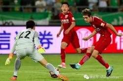 英雄联盟总决赛-上港大胜富德，领先积分榜第一