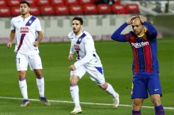 英雄联盟总决赛直播-埃瓦尔客场逆袭，后防崩盘失利的简单介绍