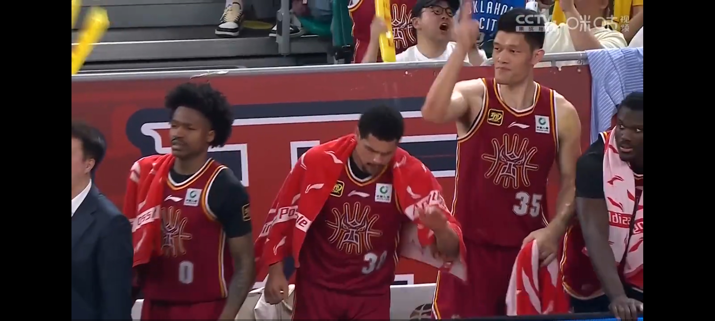 青海队主场击败山西队,打破对手围困 青海队主场击败山西队,打破对手围困