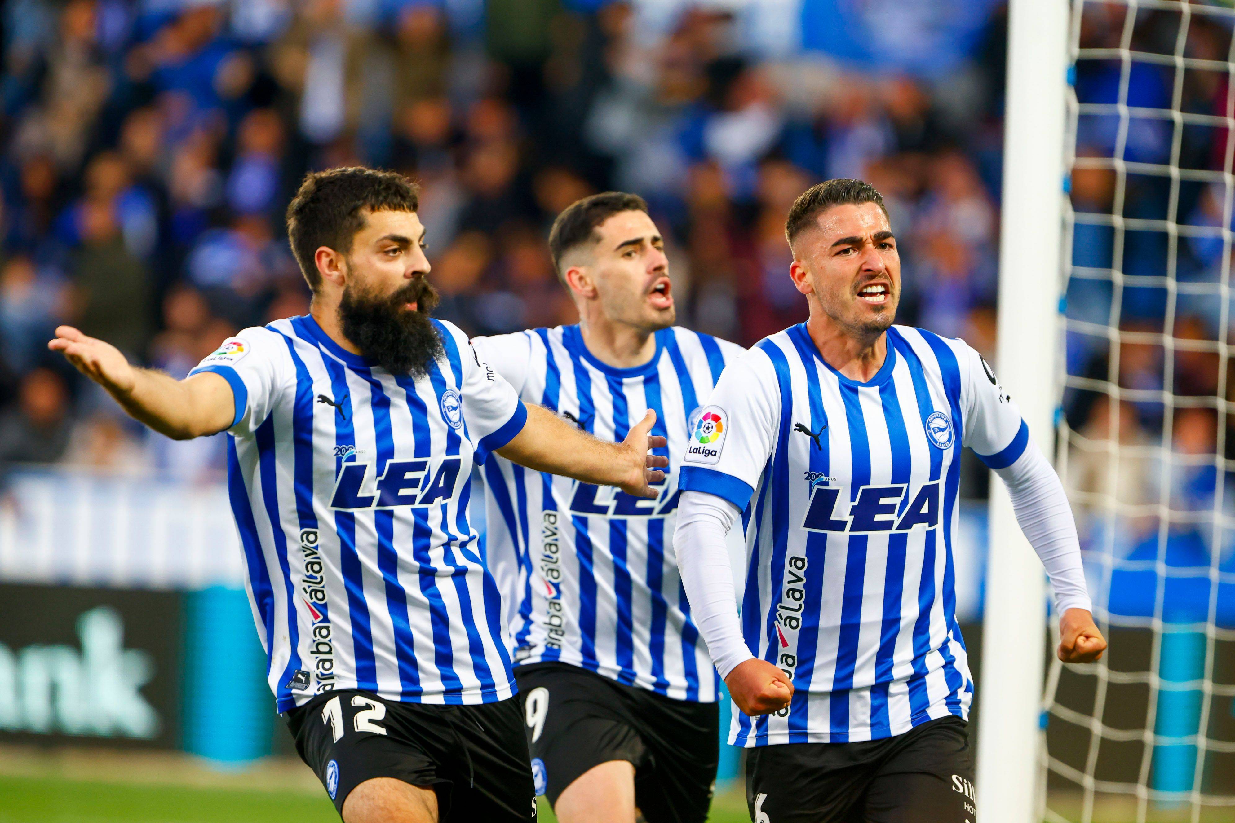 比利亚雷亚尔队员鼓舞士气,决心赢得下一场比赛的简单介绍 比利亚雷亚尔队员鼓舞士气,决心赢得下一场比赛的简单介绍