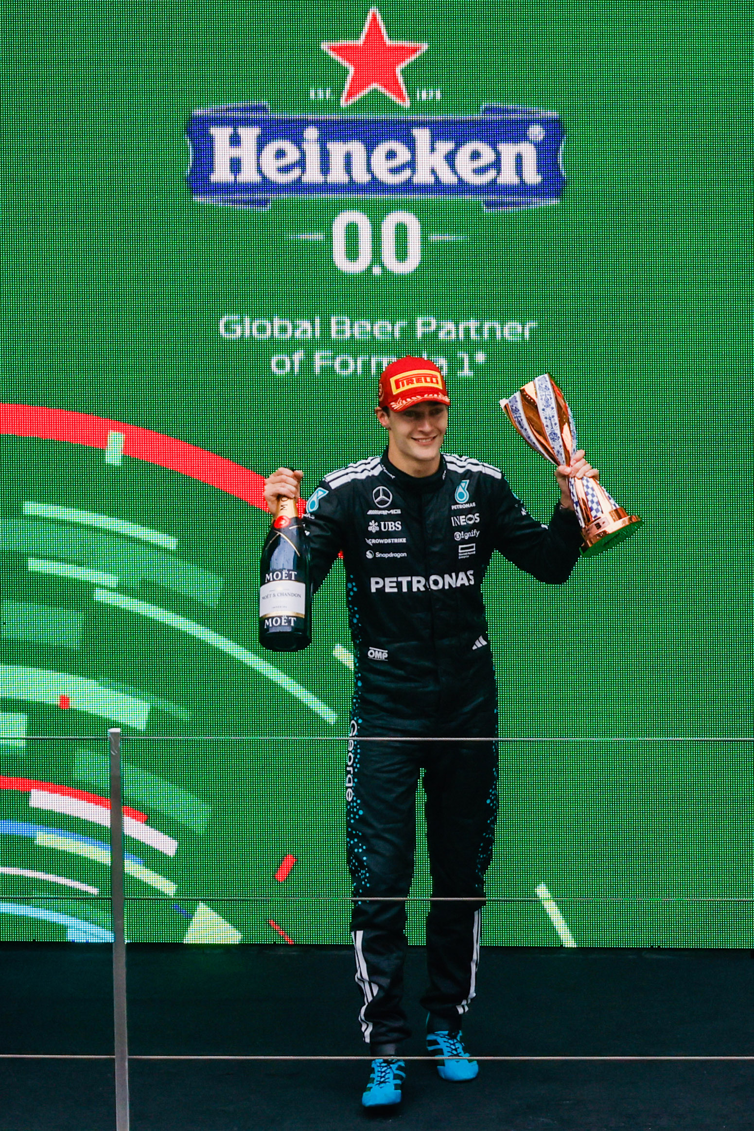 包含梅赛德斯力克雷诺车队,拉塞尔点燃赛场的词条 包含梅赛德斯力克雷诺车队,拉塞尔点燃赛场的词条