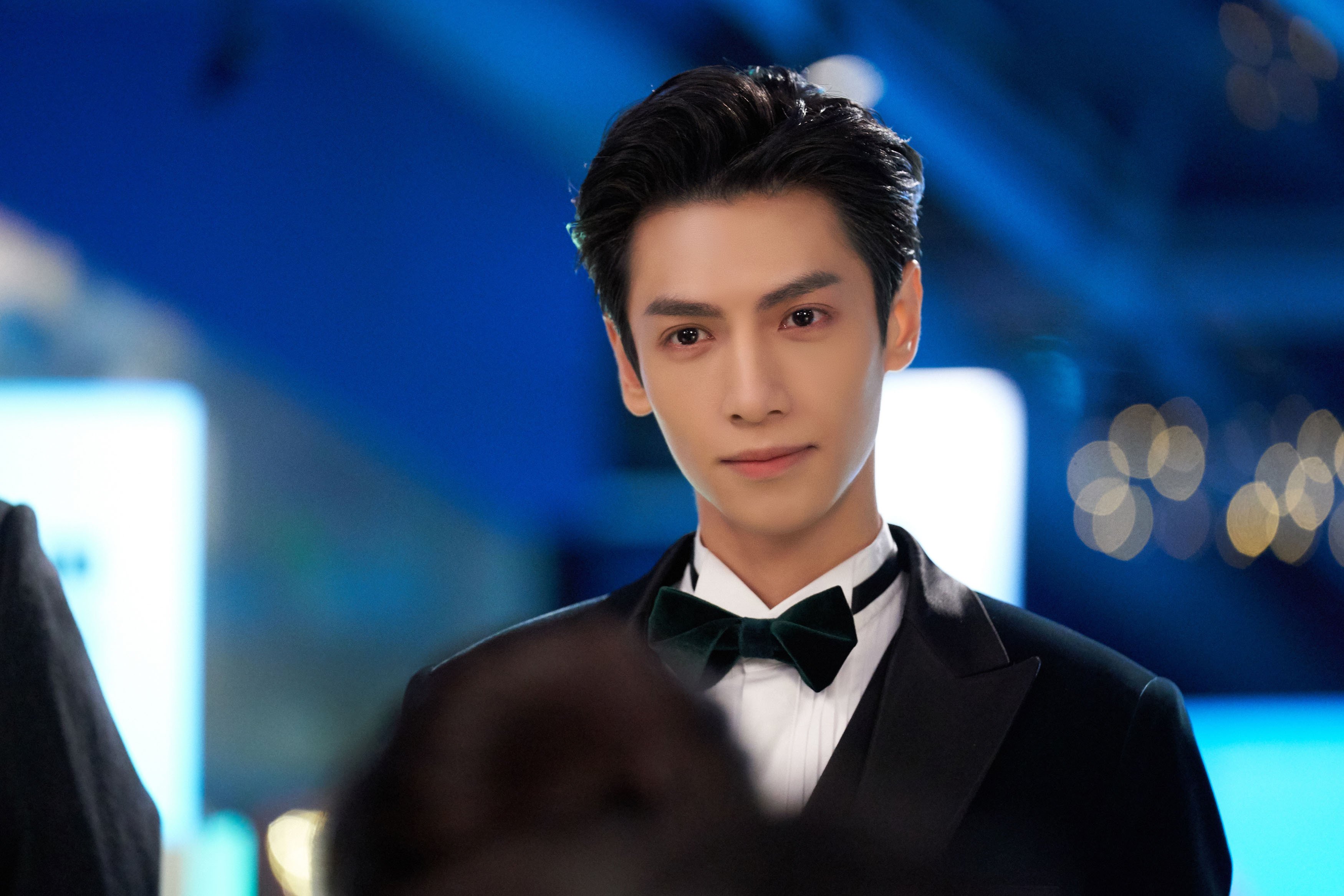 边界消融，当法国国家队轻取阿森纳，卢卡库在德比接管比赛—全球足球的身份重构