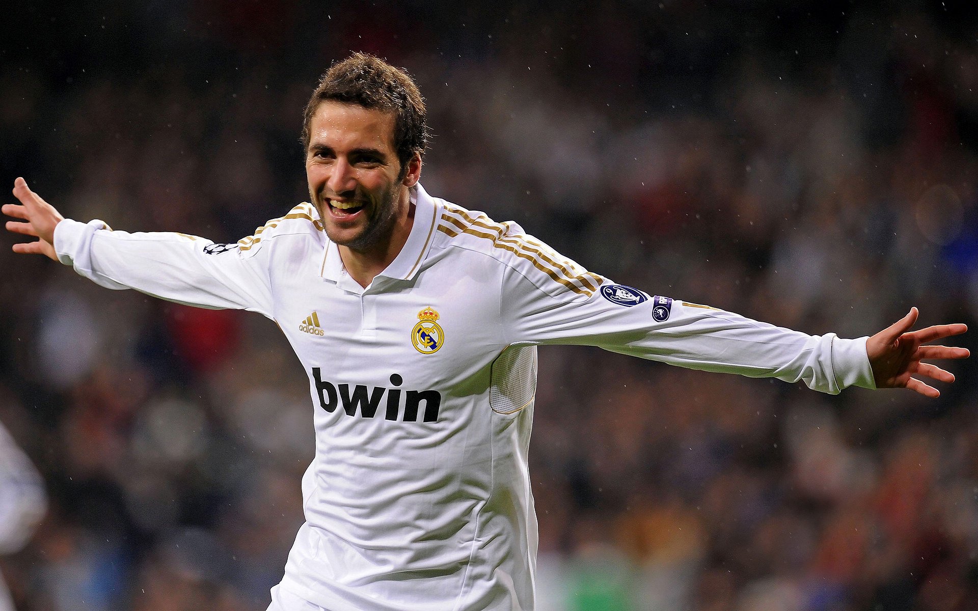 跨界统治力，当文班亚马隔空为英超争冠上强度