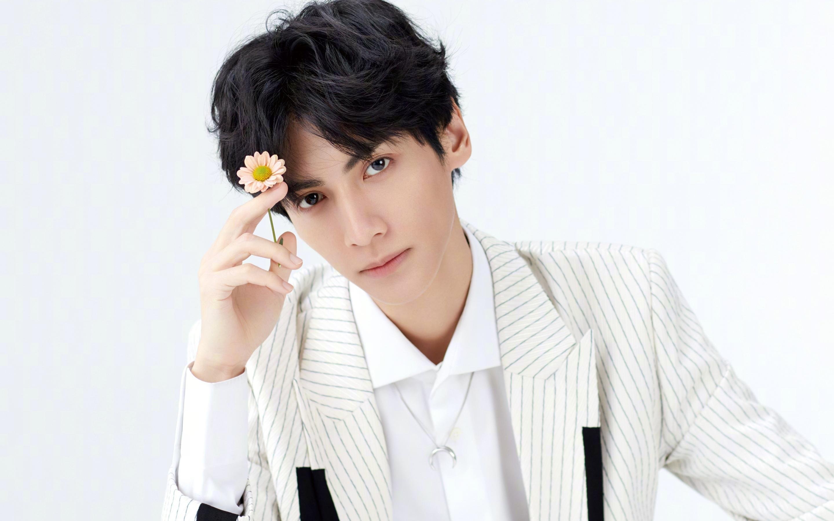 银色闪电撕裂金色穹顶,罗德里戈于西决生死战加冕新王