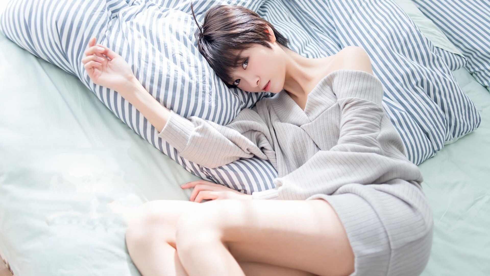 时空交错之夜，当库里三分雨浇灭快船，戴维斯在伯纳乌球场封神