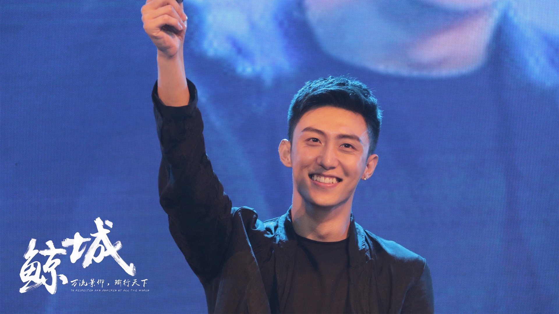 草根的宣言,王者的回响—从巴格达之夜到北美之巅的足球寓言